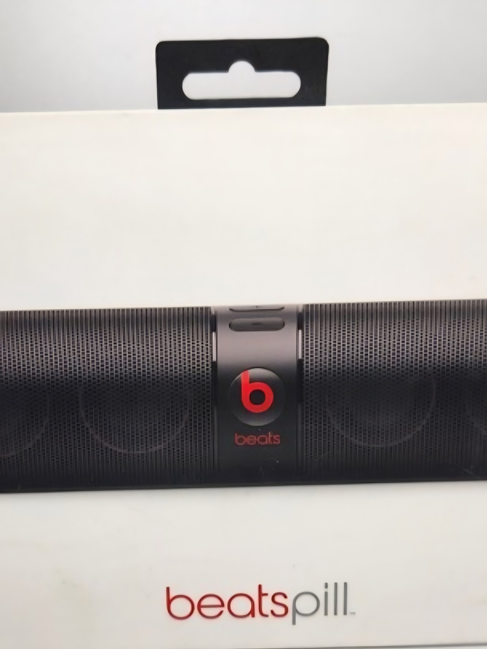 Beats Pill 2.0 portable Bluetooth speaker Only Witj Box